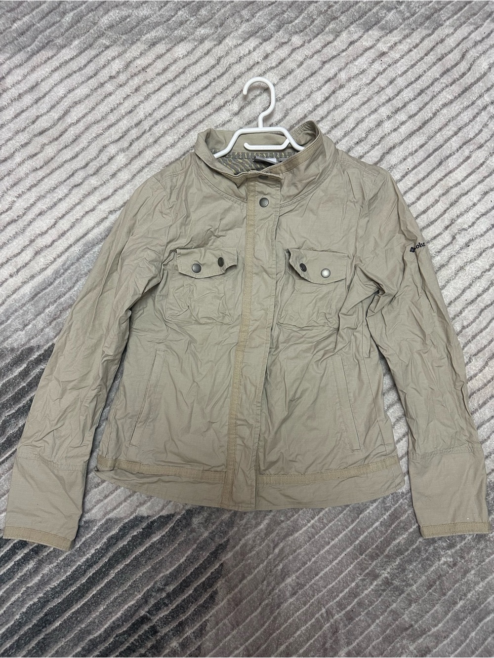 Columbia beige jacket size small